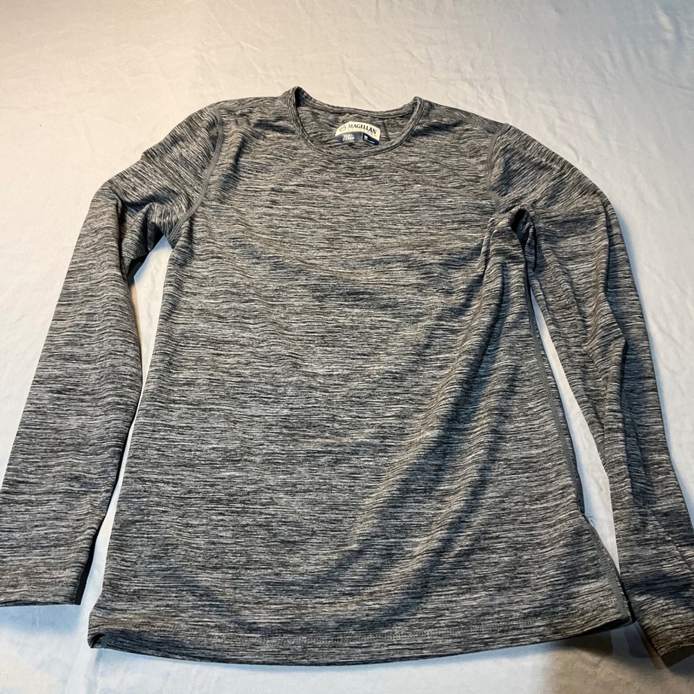 Magellan Outdoors Women's Thermal Stretch Crew Baselayer Top Heather Gray